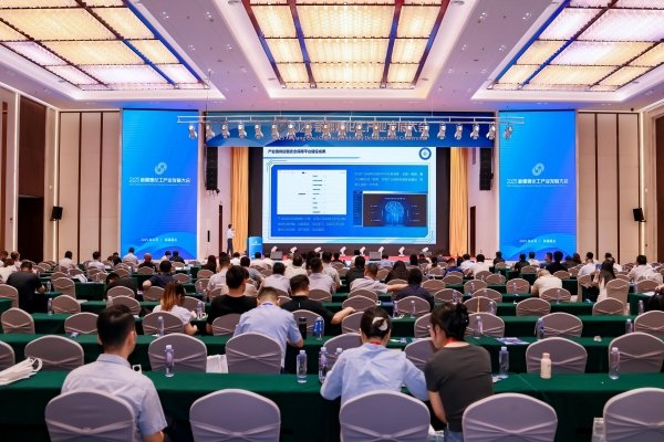 西驰电气闪耀2025新疆煤化工产业发